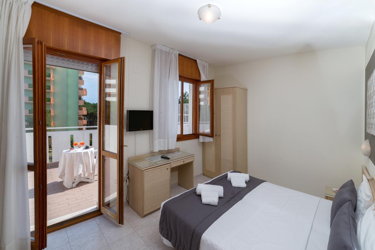 Hotel Airone (Adults Only) Bibione Exterior foto